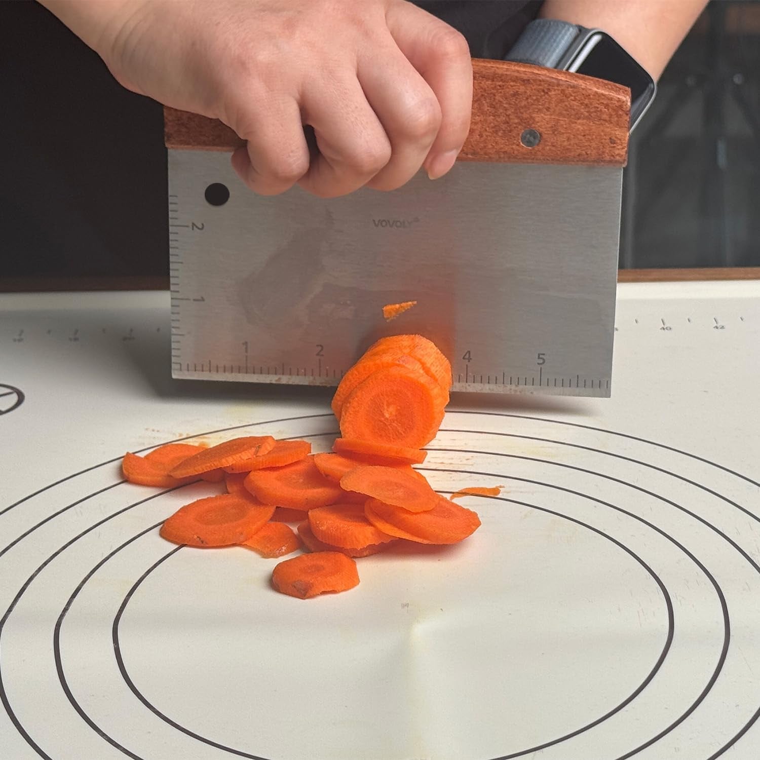 multipurpose-bench-scraper-kitchen-utensil-for-flat-top-griddle-dough-scraper-cutter-for-bread-and-pizza-cutter-stainless-steel-metal-griddle-scraper-chopper