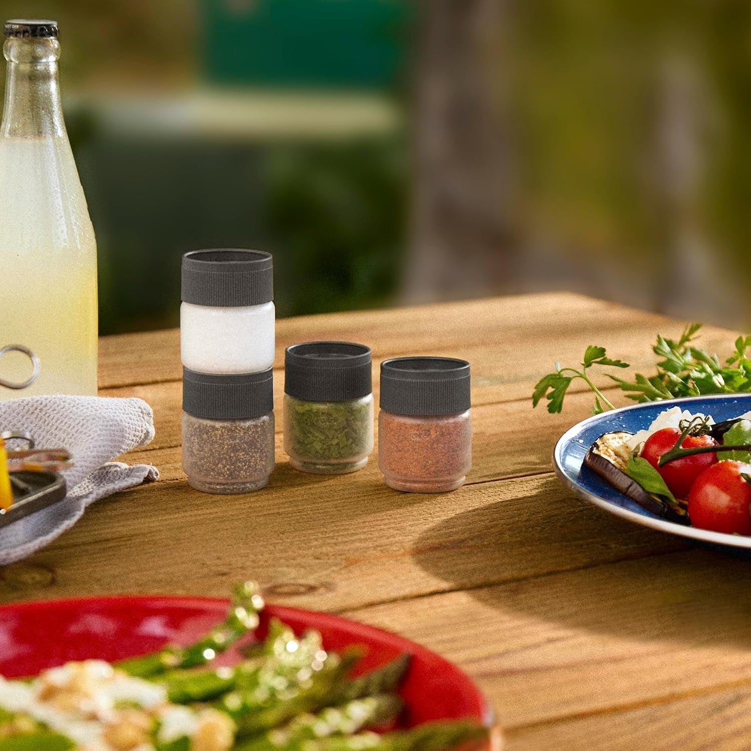 oxo-outdoor-4-piece-spice-shaker-set