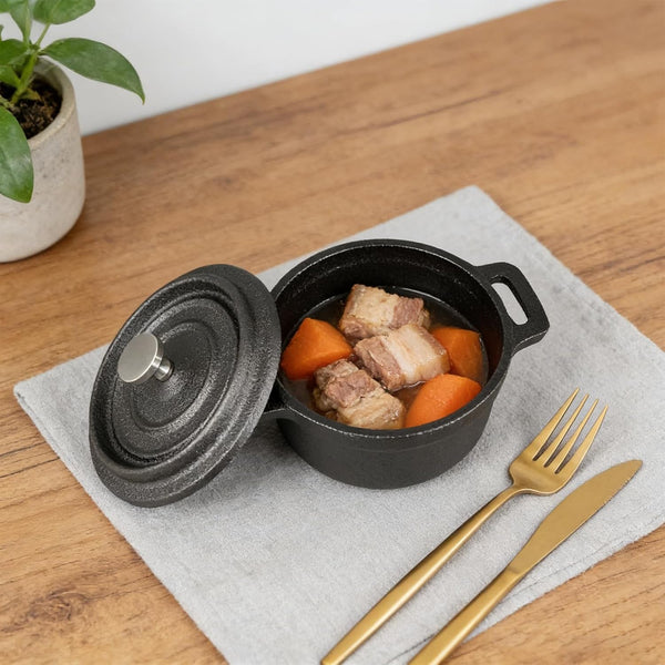 6 Pcs Mini Dutch Oven with Lids and Dual Handles round Small Iron Cocotte Pot Black Cast Iron Pot for Marinate Bake Refrigerate Cook Grill Garlic Roaster BBQ Stovetop Use (8 Oz)3
