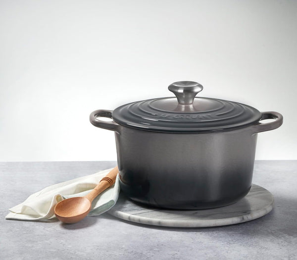 Le Creuset Enameled Cast Iron Signature Deep round Oven, 6.5 Qt., Sea Salt7