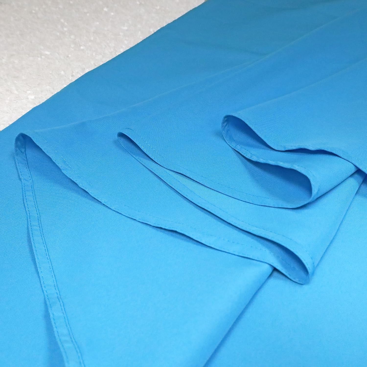 wholesale-200-gsm-132-round-seamless-premium-polyester-tablecloths-table-cover-for-restaurant-kitchen-dining-wedding-party-banquet-events-turquoise-132