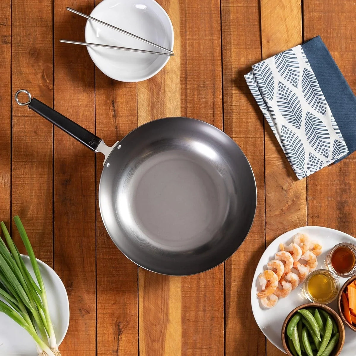 joyce-chen-professional-series-12-inch-carbon-steel-stir-fry-pan-with-phenolic-handle