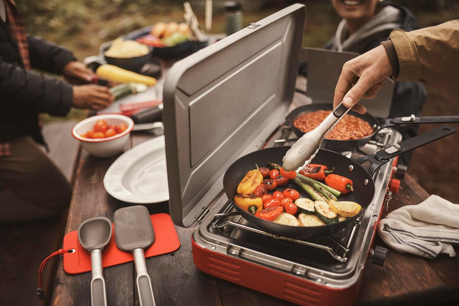 oxo-outdoor-pre-seasoned-carbon-steel-10-frying-pan-skillet-detachable-handle-for-easy-storage-indoor-use-nonstick-with-use-induction-suitable-oven-broiler-safe-browning-grill-sear-saute-black