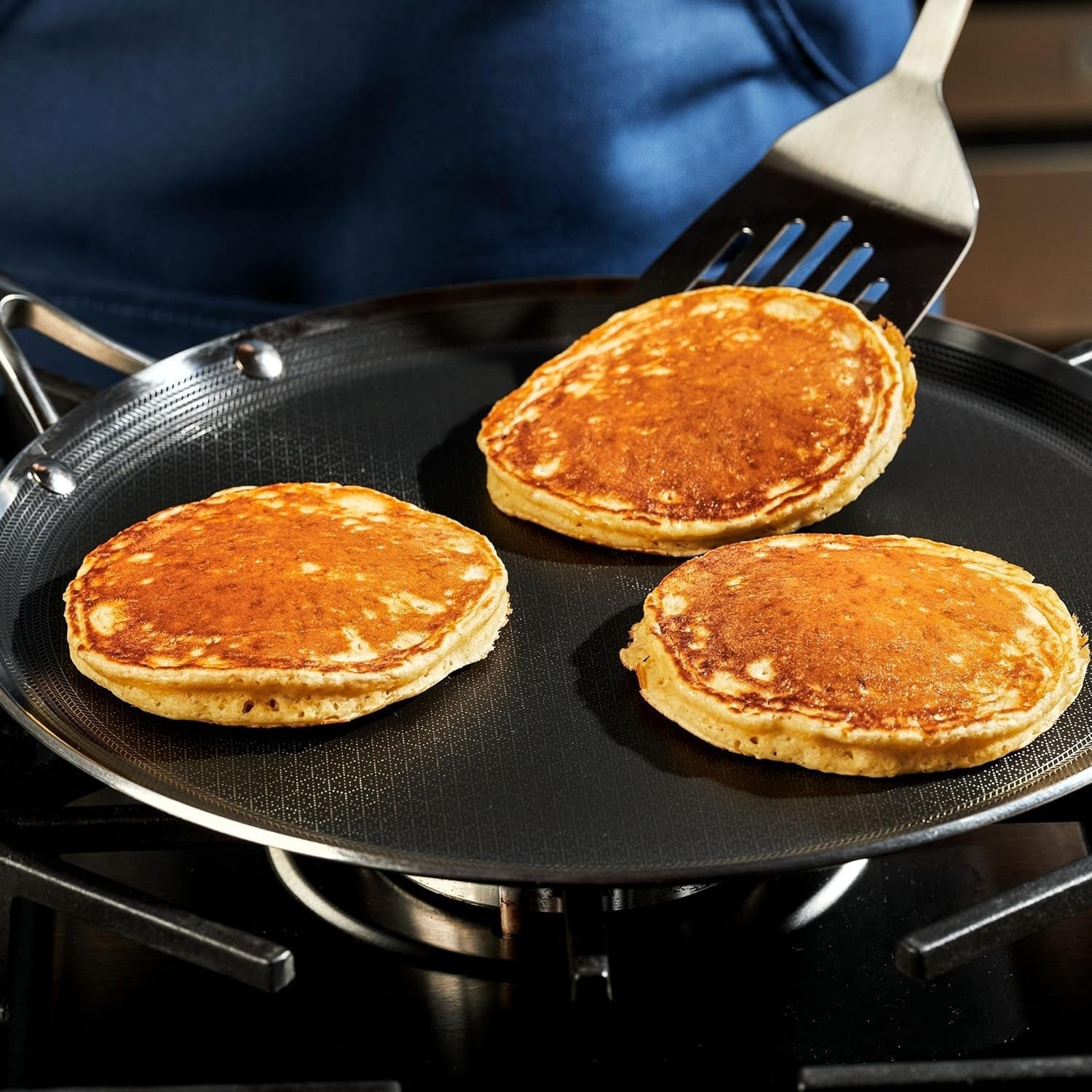hexclad-12-hybrid-nonstick-griddle-pan-bbq-dishwasher-and-oven-safe-stay-cool-handles-oven-safe-up-to-900-f-compatible-with-all-cooktops-induction-ready